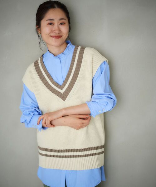 le.coeur blanc（ルクールブラン）の「チルデンアゼ編みニットベスト（ニット/セーター・レディース・ブラック/アイボリー・38）」の17枚目の写真