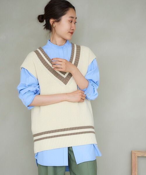 le.coeur blanc（ルクールブラン）の「チルデンアゼ編みニットベスト（ニット/セーター・レディース・ブラック/アイボリー・38）」の4枚目の写真