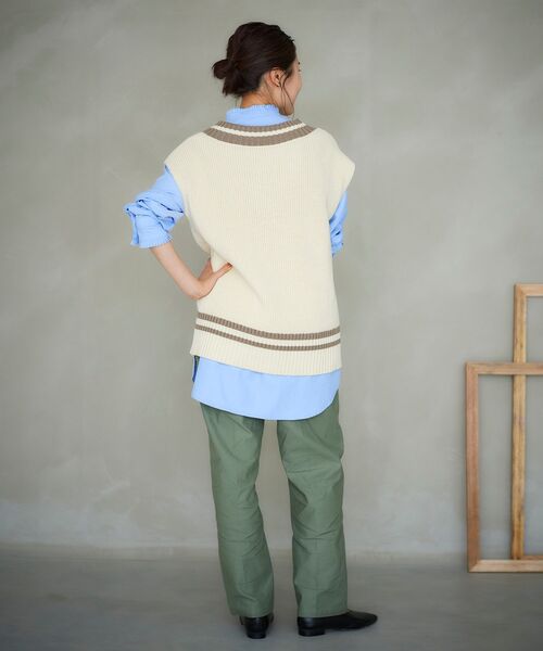 le.coeur blanc（ルクールブラン）の「チルデンアゼ編みニットベスト（ニット/セーター・レディース・ブラック/アイボリー・38）」の13枚目の写真