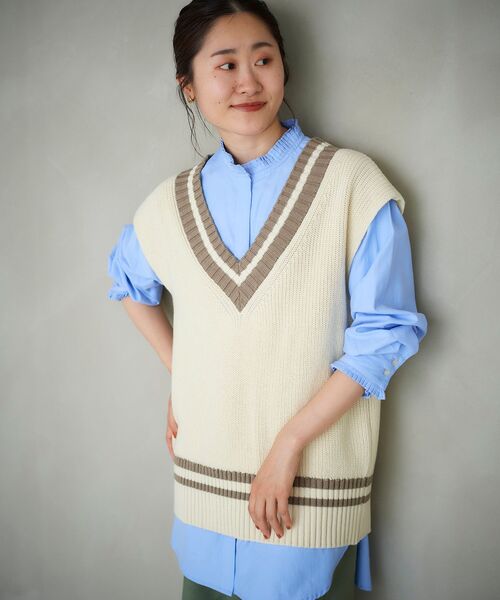 le.coeur blanc（ルクールブラン）の「チルデンアゼ編みニットベスト（ニット/セーター・レディース・ブラック/アイボリー・38）」の15枚目の写真