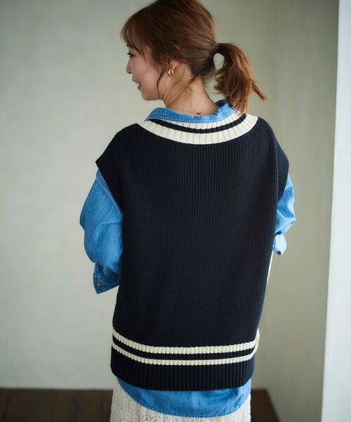 le.coeur blanc（ルクールブラン）の「チルデンアゼ編みニットベスト（ニット/セーター・レディース・ブラック/アイボリー・38）」の22枚目の写真
