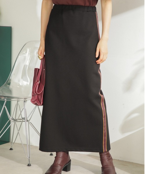 ROSE BUD（ローズバッド）の「サイドラインテープスカート（スカート・レディース・ブラック/ボルドー/グリーン・FREE）」の2枚目の写真