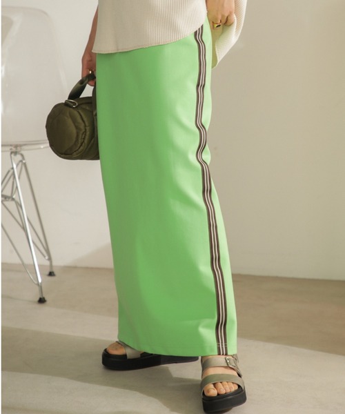 ROSE BUD（ローズバッド）の「サイドラインテープスカート（スカート・レディース・ブラック/ボルドー/グリーン・FREE）」の18枚目の写真