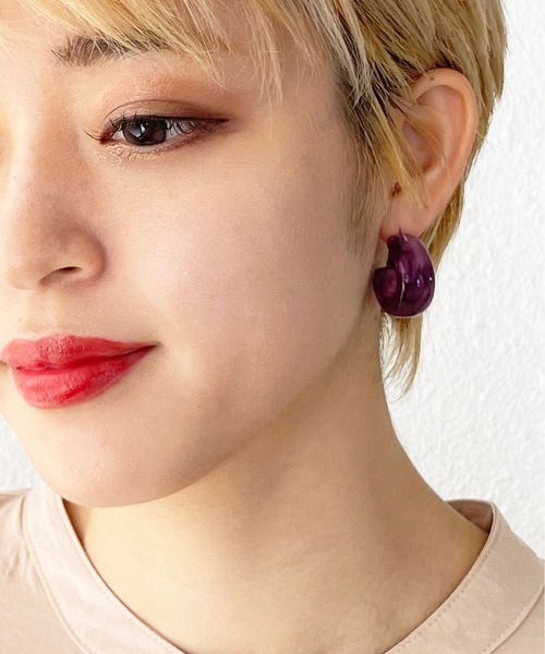 Shelly island（シェリーアイランド）の「マーブルフープピアス（ピアス（両耳用）・レディース・ブラウン/グリーン・FREE）」の3枚目の写真