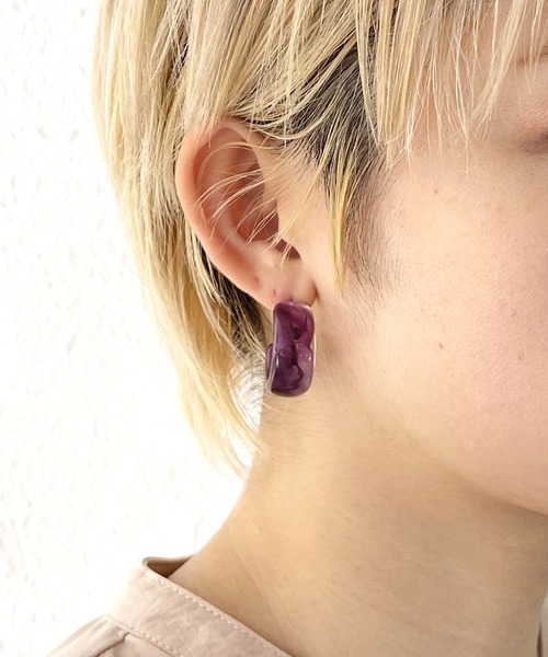 Shelly island（シェリーアイランド）の「マーブルフープピアス（ピアス（両耳用）・レディース・ブラウン/グリーン・FREE）」の4枚目の写真