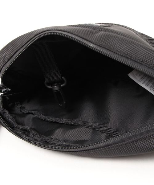 NEW ERA(ニューエラ)の「【NEW ERA】ショルダーポーチ ラージ 2L(ショルダーバッグ・メンズ・ブラック系その他/ブラック/グリーン系カモフラージュ・ONESIZE)」の7枚目の写真