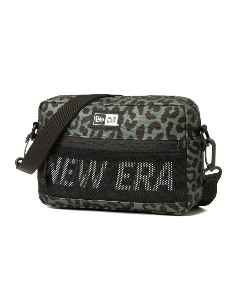 NEW ERA(ニューエラ)の「【NEW ERA】ショルダーポーチ ラージ 2L(ショルダーバッグ・メンズ・ブラック系その他/ブラック/グリーン系カモフラージュ・ONESIZE)」の3枚目の写真