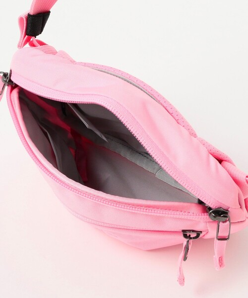 BEAMS BOY（ビームスボーイ）の「ARC’TERYX / MANTIS1 WAISTPACK（ボディバッグ/ウエストポーチ・レディース・ブラック/ブラウン系その他4/ネイビー/ベージュ/ブラック系その他4/チャコールグレー/ナチュラル/ピンク・ONE SIZE）」の12枚目の写真