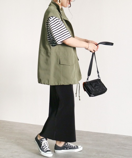 reca（レカ）の「スタンドカラーポケット付きベスト（ベスト・レディース・ブラック/カーキ・M）」の11枚目の写真