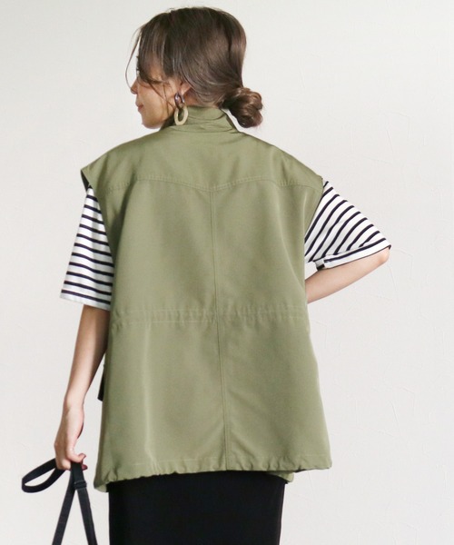 reca（レカ）の「スタンドカラーポケット付きベスト（ベスト・レディース・ブラック/カーキ・M）」の9枚目の写真