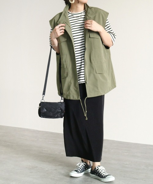 reca（レカ）の「スタンドカラーポケット付きベスト（ベスト・レディース・ブラック/カーキ・M）」の10枚目の写真