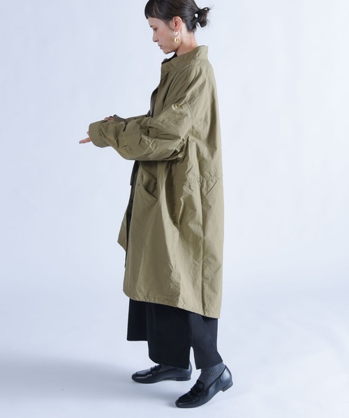 展示のみ　美品AUG フィシュテールコート　KHAKI folka（フォルカ）の「【AUG（オーグ）】フィッシュテールコート