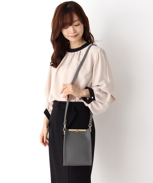 ITS'DEMO（イッツデモ）の「【メタル使いがトレンド】メタルバーミニショルダー（ショルダーバッグ・レディース・ブラック/グレー/グリーン/キャメル・00）」の17枚目の写真