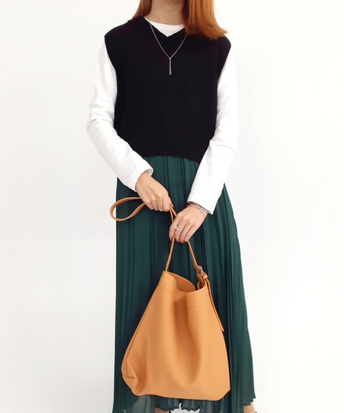 thank U more（サンキューモア）の「レザー ビッグ ショルダーバッグ（ショルダーバッグ・レディース・ダークベージュ/ブラウン/キャメル/ブラック・FREE）」の5枚目の写真