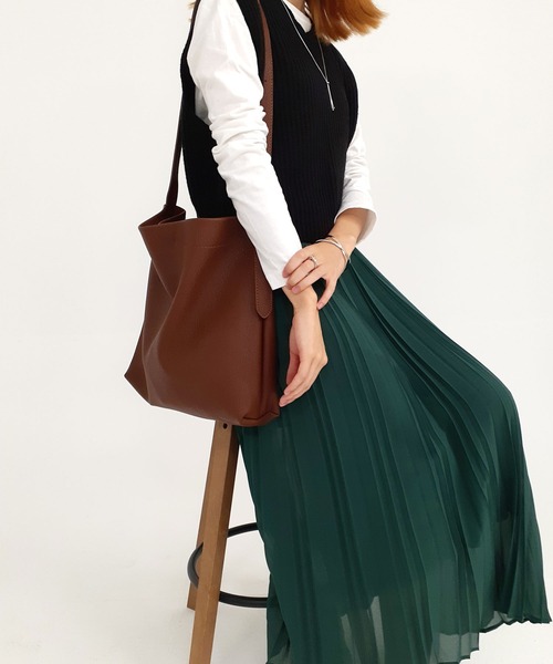 thank U more（サンキューモア）の「レザー ビッグ ショルダーバッグ（ショルダーバッグ・レディース・ダークベージュ/ブラウン/キャメル/ブラック・FREE）」の10枚目の写真