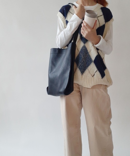 thank U more（サンキューモア）の「レザー ビッグ ショルダーバッグ（ショルダーバッグ・レディース・ダークベージュ/ブラウン/キャメル/ブラック・FREE）」の14枚目の写真