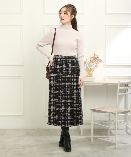couture brooch(クチュールブローチ)の「◆【パッと目を惹く主役級アイテム】ループツイードナローロングスカート(スカート・レディース・ブラック系1/ネイビー系1・36/38/40/42)」の15枚目の写真