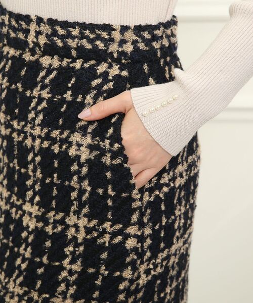 couture brooch(クチュールブローチ)の「◆【パッと目を惹く主役級アイテム】ループツイードナローロングスカート(スカート・レディース・ブラック系1/ネイビー系1・36/38/40/42)」の14枚目の写真