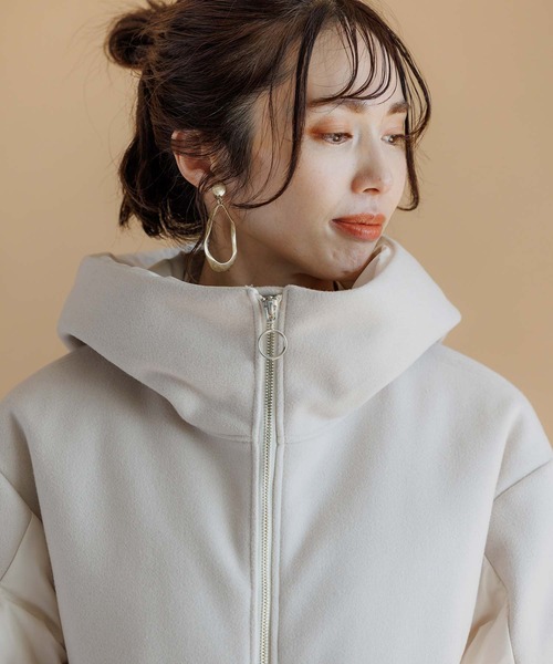 RAW FUDGE（ローファッジ）の「起毛ニット×タフタ２WAYフードダウン（ダウンジャケット/コート・レディース・ブラック/オフホワイト・M）」の21枚目の写真