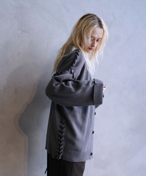 JUNRED（ジュンレッド）の「【MASAKI × JUNRed】ステッチレースアップルーズカーディガン（カーディガン/ボレロ・メンズ・チャコールグレー/ブラック/グレイッシュベージュ・S/M/L）」の10枚目の写真