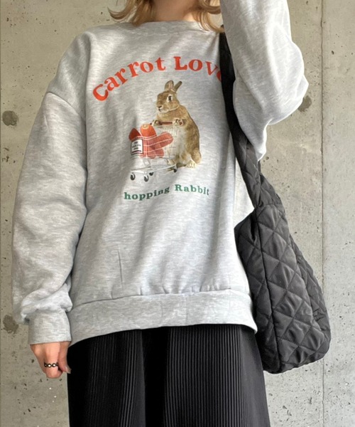 FR2GOLF うさぎデザインスウェット 正座してる緑色のウサギのデザインだよ。 これはスウェットシャツ
