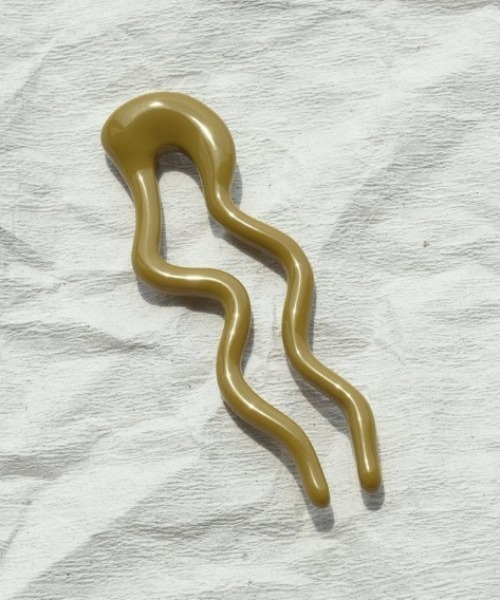 GOLDY(ゴールディ)の「【GOLDY】ニュアンス ウェーブ U字コーム かんざし ※(その他ヘアアクセサリー・レディース・カーキ/ブルー/ベージュ/ネイビー・FREE)」の1枚目の写真