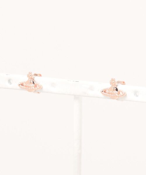 Vivienne Westwood(ヴィヴィアンウエストウッド)の「62010015/FARAH EARRINGS-SMV(ピアス(両耳用)・レディース・ゴールド/ブラック/ピンク/シルバー・FREE)」の3枚目の写真