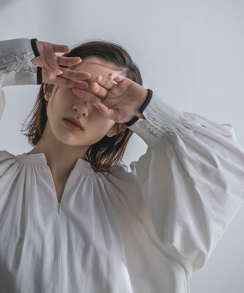 e/rm（イーアールエム）の「【e/rm】ボリュームスリーブワンピース（ワンピース・レディース・アイボリー/ブラック・FREE）」の3枚目の写真