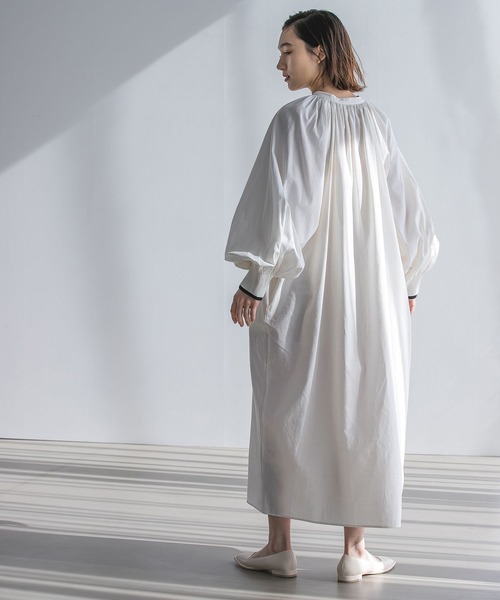 e/rm（イーアールエム）の「【e/rm】ボリュームスリーブワンピース（ワンピース・レディース・アイボリー/ブラック・FREE）」の5枚目の写真