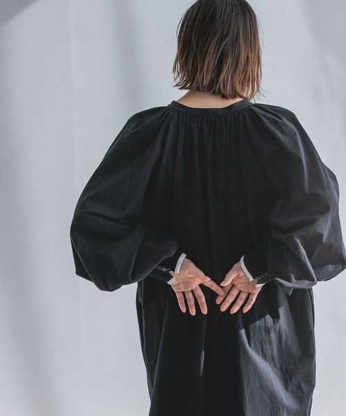 e/rm（イーアールエム）の「【e/rm】ボリュームスリーブワンピース（ワンピース・レディース・アイボリー/ブラック・FREE）」の10枚目の写真