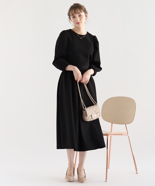 couture brooch(クチュールブローチ)の「◆【高見えデザイン】フラワージャカードペプラムチュニック(チュニック・レディース・ブラック/ナチュラル・38/40/42)」の7枚目の写真