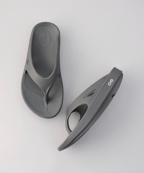 FREAK'S STORE（フリークスストア）の「OOFOS/ウーフォス OOriginal/ウーオリジナル（サンダル・レディース・ブラック/グレー/グリーン/ワインレッド/ベージュ/サックスブルー・7/6/8/5）」の3枚目の写真