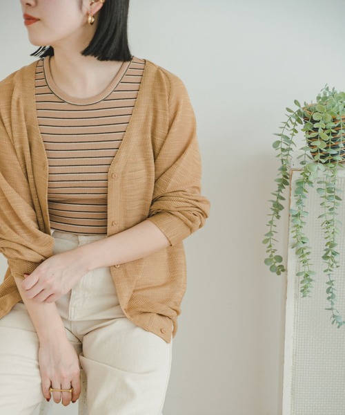 ITEMS URBANRESEARCH（アイテムズ アーバンリサーチ）の「シアーカットカーディガン（カーディガン/ボレロ・レディース・キャメル/オフホワイト/ブラック・FREE）」の4枚目の写真