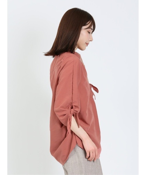 m.f.editorial（エムエフエディトリアル）の「m.f.エディトリアル レディース 袖リボン脇タック スキッパー シャツチュニック（シャツ/ブラウス・レディース・ブラウン/オレンジ・LARGE/MEDIUM）」の10枚目の写真