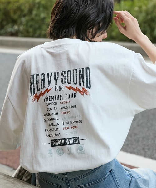 MONO-MART（モノマート）の「ツアーグラフィックデザイン ルーズ半袖Tシャツ（Tシャツ/カットソー・メンズ・ホワイト系1/レッド系1/レッド系5/ブラック系4/イエロー系3/ホワイト系3/ベージュ系1/ホワイト系2/グレー系3/ブルー系4/ホワイト系5/ホワイト系4/ベージュ系4/グレー系5/イエロー系2/ブラック系2/グレー系1/ホワイト系7/ブラウン系7/ホワイト系6/グレー系6/ブラウン系6/ブルー系2/グレー系7/グレー系8/グレー系2/ブラック系5/ホワイト系8/グリーン系2/ワイン系3/ワイン系2/ブルー系3/ピンク系3/ピンク系2/ブラウン系2/オートミール/ブラウン系8/ホワイト系9/グレー系9/ネイビー系2/ネイビー系・M/L/S）」の9枚目の写真