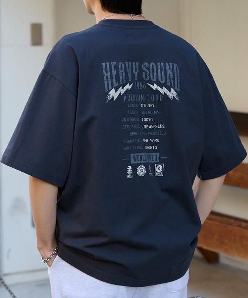 MONO-MART（モノマート）の「ツアーグラフィックデザイン ルーズ半袖Tシャツ（Tシャツ/カットソー・メンズ・ホワイト系1/レッド系1/レッド系5/ブラック系4/イエロー系3/ホワイト系3/ベージュ系1/ホワイト系2/グレー系3/ブルー系4/ホワイト系5/ホワイト系4/ベージュ系4/グレー系5/イエロー系2/ブラック系2/グレー系1/ホワイト系7/ブラウン系7/ホワイト系6/グレー系6/ブラウン系6/ブルー系2/グレー系7/グレー系8/グレー系2/ブラック系5/ホワイト系8/グリーン系2/ワイン系3/ワイン系2/ブルー系3/ピンク系3/ピンク系2/ブラウン系2/オートミール/ブラウン系8/ホワイト系9/グレー系9/ネイビー系2/ネイビー系・M/L/S）」の20枚目の写真