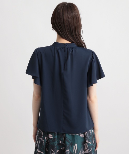 Andemiu(アンデミュウ)の「スタンドラッフルブラウス197857(シャツ/ブラウス・レディース・ネイビー/ホワイト/ライトグリーン/ライトイエロー・FREE)」の18枚目の写真