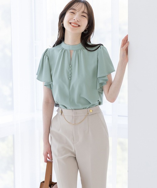 Andemiu(アンデミュウ)の「スタンドラッフルブラウス197857(シャツ/ブラウス・レディース・ネイビー/ホワイト/ライトグリーン/ライトイエロー・FREE)」の21枚目の写真