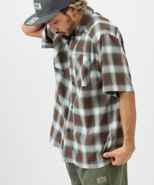 BIG MIKE(ビッグマイク)の「BIG MIKE ビックマイク/ OMBRE CHECK SS SHIRTS 1 オンブレ チェック 半袖シャツ 102325510(シャツ/ブラウス・メンズ・ブルー系その他/グリーン系その他・MEDIUM/LARGE/X-LARGE)」の7枚目の写真