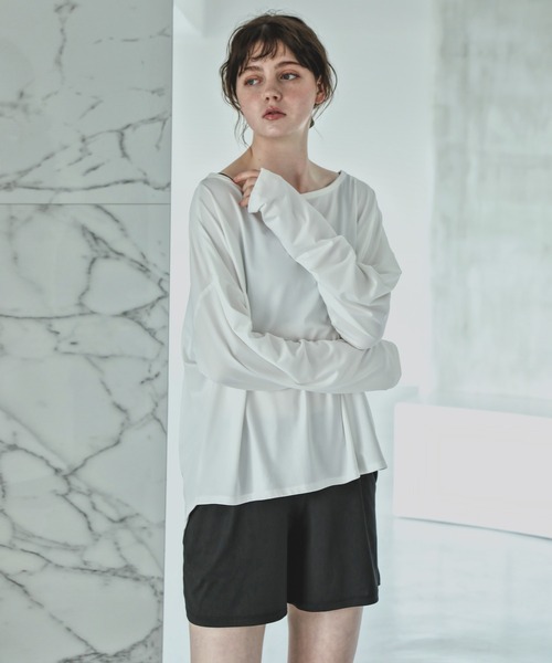aity(アイティ)の「オフショルダー&ショートパンツ 長袖ラッシュガード上下セットアップ レディース(ラッシュガード・レディース・カーキ/モカ/その他2/その他4/その他3/ブラック/その他1/チャコール・L~LL/M~L)」の1枚目の写真