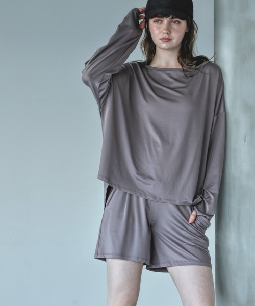 aity(アイティ)の「オフショルダー&ショートパンツ 長袖ラッシュガード上下セットアップ レディース(ラッシュガード・レディース・カーキ/モカ/その他2/その他4/その他3/ブラック/その他1/チャコール・L~LL/M~L)」の4枚目の写真