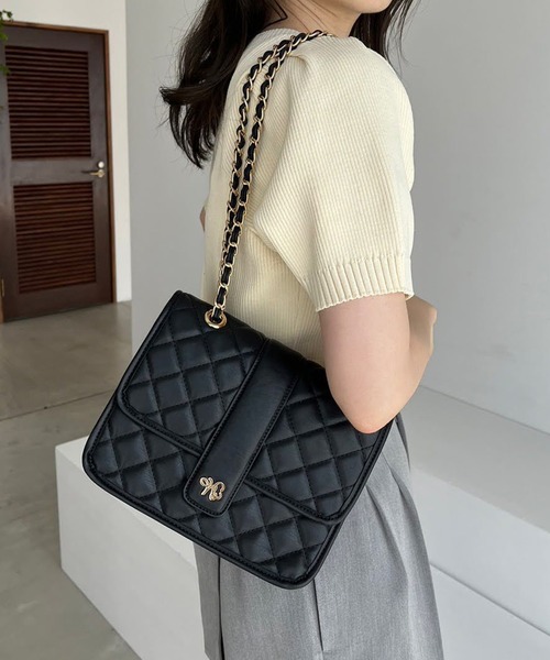 one after another NICE CLAUP（ワンアフターアナザーナイスクラップ）の「NCエンブレム付き/キルティングバックショルダーバック（ショルダーバッグ・レディース・ピンク/アイボリー/ブラック・FREE）」の3枚目の写真