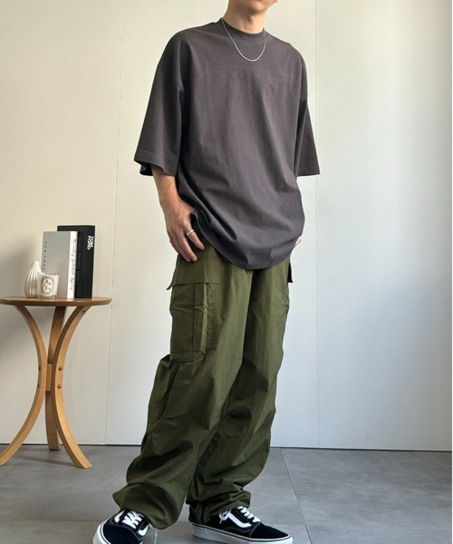 CREARE -LINO-(クレアーレリノ)の「【USAコットン】ヘビーウエイト オーバーサイズ ビック フットボール ルーズ Tシャツ<ユニセックス>(Tシャツ/カットソー・メンズ・アイボリー/ブラック/ホワイト/ネイビー/チャコールグレー/ブラウン/ブラック系その他・L/XL/M)」の21枚目の写真