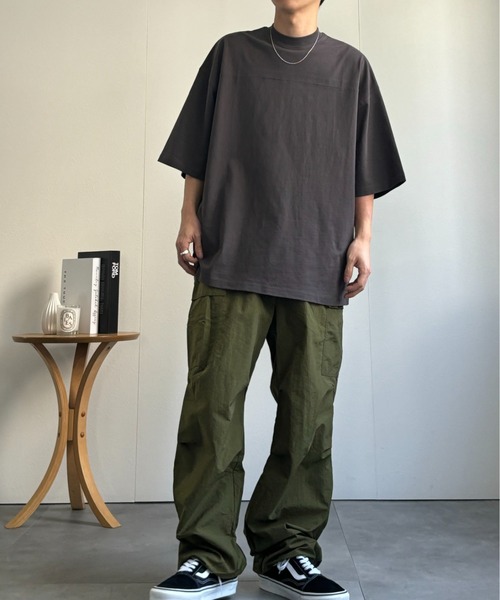 CREARE -LINO-(クレアーレリノ)の「【USAコットン】ヘビーウエイト オーバーサイズ ビック フットボール ルーズ Tシャツ<ユニセックス>(Tシャツ/カットソー・メンズ・アイボリー/ブラック/ホワイト/ネイビー/チャコールグレー/ブラウン/ブラック系その他・L/XL/M)」の22枚目の写真