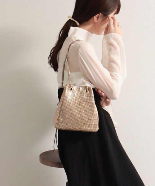 fredy emue（フレディエミュ）の「メタルメッシュ巾着バッグ（ショルダーバッグ・レディース・ゴールド/ブラック・FREE）」の5枚目の写真