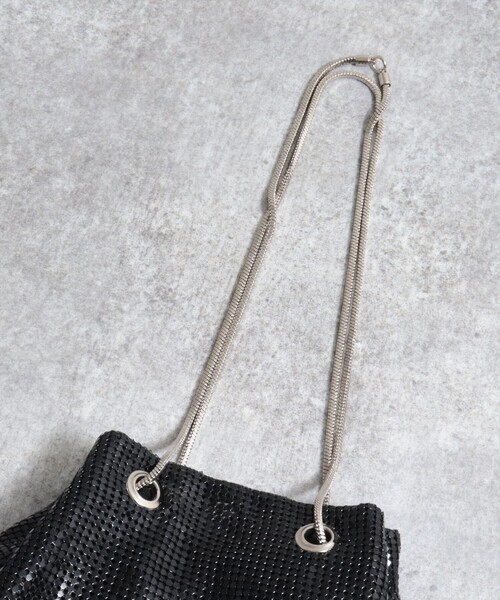 fredy emue（フレディエミュ）の「メタルメッシュ巾着バッグ（ショルダーバッグ・レディース・ゴールド/ブラック・FREE）」の9枚目の写真