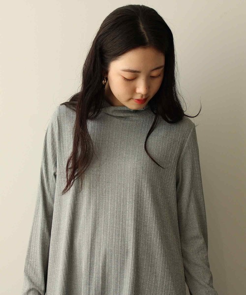 leswel(レスウェル)の「【L~5L 大きいサイズ】ランダムテレコ ボトルネック カットソー(Tシャツ/カットソー・レディース・ブラック/グレー/ブルー・4L/5L/L/3L/LL)」の10枚目の写真