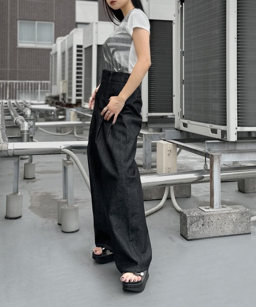 LVEU.（ラブユ.）の「【LVEU.】ハイウエストダブルタックワイドデニム / ボトムス デニム パンツ ハイウエスト ワイド タック ワンウォッシュ ブラック（デニムパンツ・レディース・ブラック・FREE）」の8枚目の写真