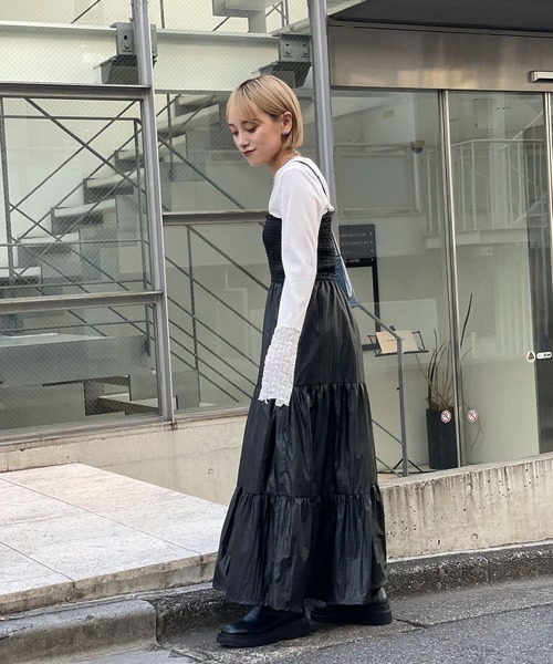 CIAOPANIC（チャオパニック）の「コーティングレザーティアードキャミワンピース（ワンピース・レディース・ブラック/ブラウン・1/0）」の15枚目の写真