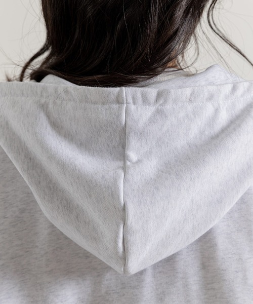 DAY CLOSET（デイ クローゼット）の「レディース クロップド丈フルオープンジップパーカー（パーカー・レディース・グレー/オートミール・ONE SIZE）」の14枚目の写真